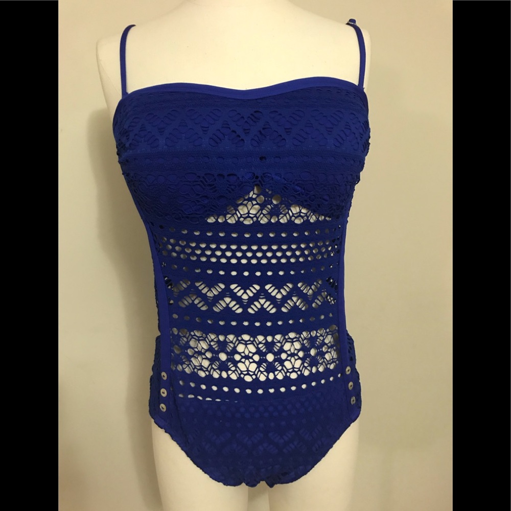 Lookbook Store Crochet Lace Look Swimsuit NWT Sz 8